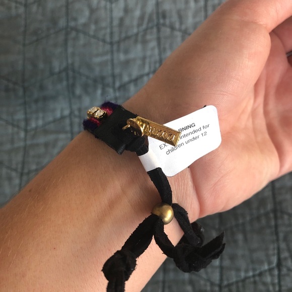 NEW: Kim & Zozi Friendship Bracelet - Picture 5 of 5